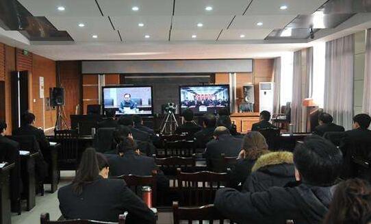 視頻頻會議系統(tǒng)中如何設(shè)置調(diào)音臺